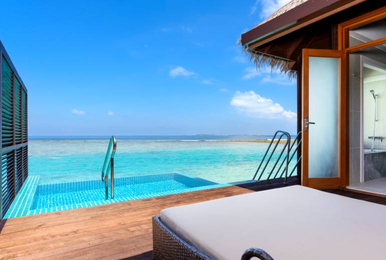 房型内部设施图片参考，如无边泳池与电视及音响， 水上泳池小屋-Water Bungalows With Pool maldievs(满月岛(喜来登) Full Moon) 